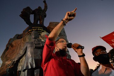 Tierra de Hugo Chávez vuelve a votar por gobernador entre denuncias de ventajismo oficial
