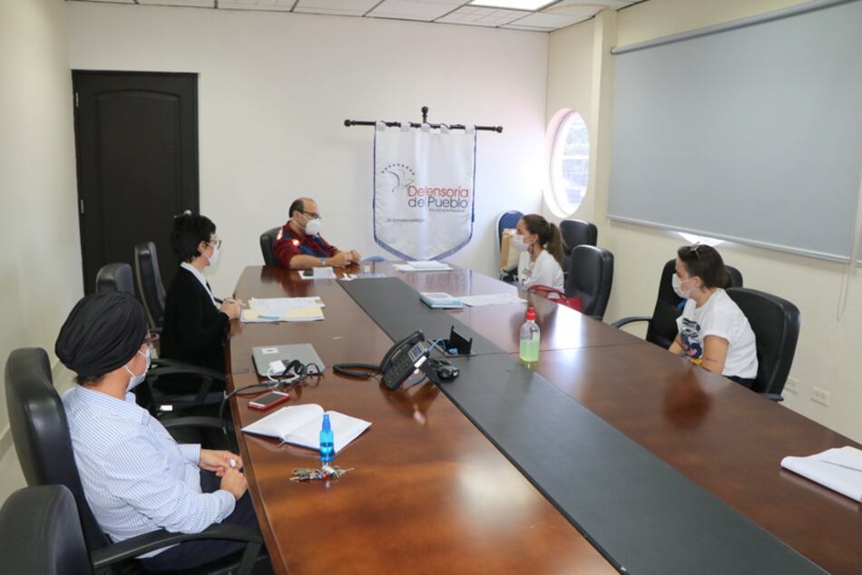 Defensor se reúne con jóvenes afectadas por presunto abuso policial