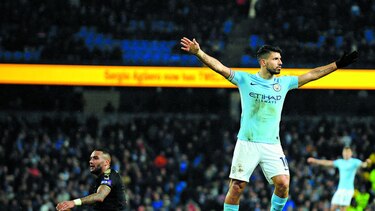 Agüero marca cuatro goles con el City
