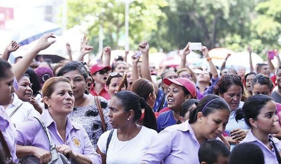 Educadores, en espera del pago de sus salarios