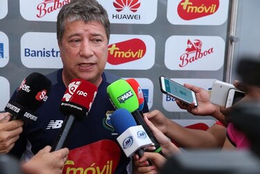 Hasta sacar un punto en esta eliminatoria es difícil para todos, dice el Bolillo Gómez