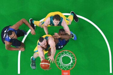 Australia vence a Francia en el básquet de Río