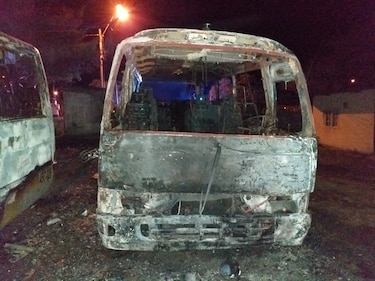 DIJ investiga incendio de cuatro vehículos en Boquete