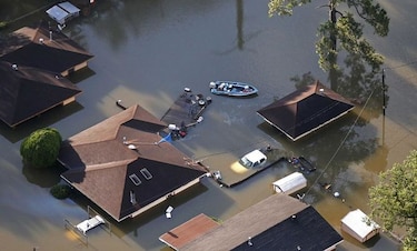 Donald Trump promete donar 1 millón de dólares de su dinero por Harvey