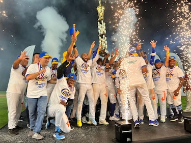 Colón, campeón; conquista su noveno título en el béisbol mayor