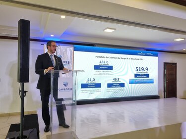 Advierten que Panamá debe frenar su ‘adicción a la deuda’ si quiere preservar el grado de inversión