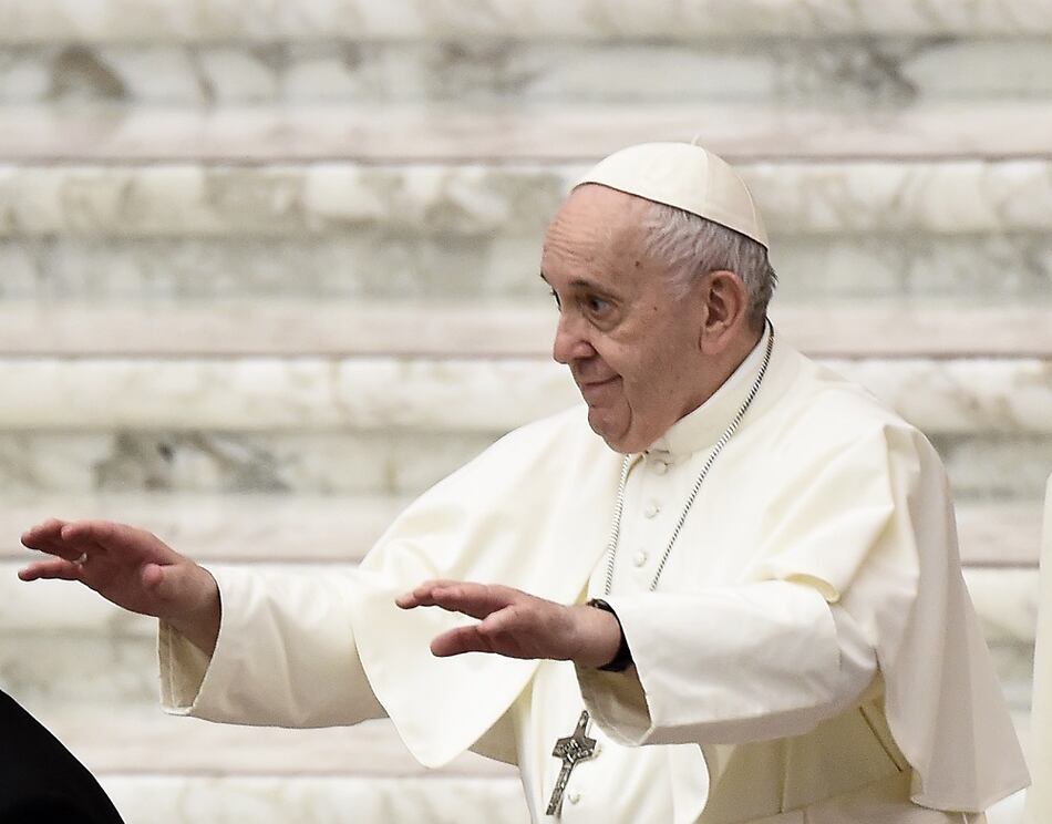 Papa pide a auditores de las cuentas del Vaticano que impidan especulación