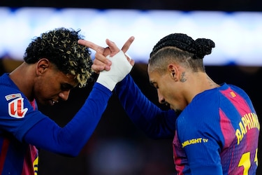 El Barça explota los errores del Oviedo y vuelve al liderato