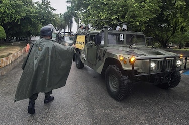Huracán Delta golpea a Cancún con una peligrosa marejada ciclónica