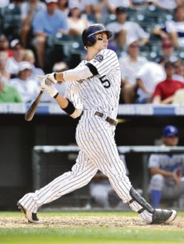 González lidera ataque de Rockies ante Dodgers