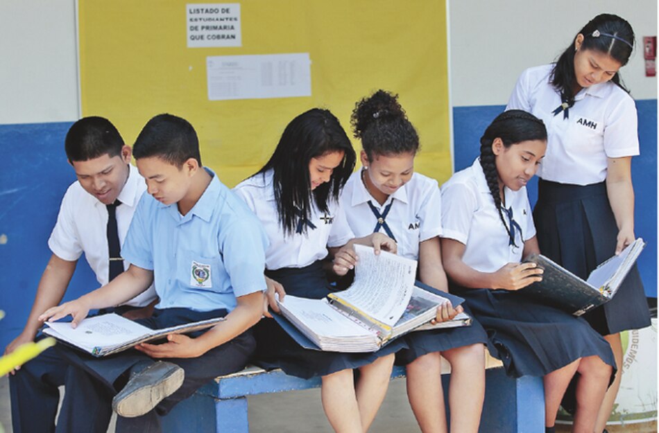 Jóvenes buscan la equidad