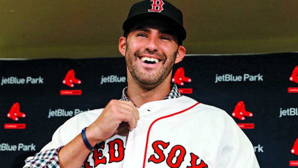 Boston presenta a J.D. Martínez