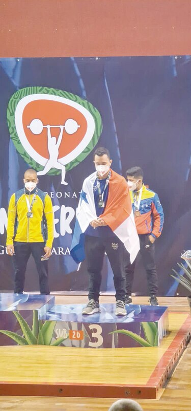 Ronnier Martínez gana bronce en el Panamericano de Pesas
