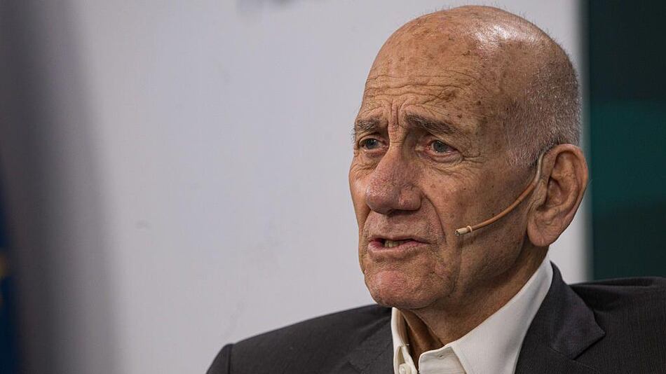 (Actualizada: 2)"La división en Israel es mucho más profunda y dolorosa como consecuencia del trauma del 7 de octubre": entrevista a Ehud Olmert, exprimer ministro israelí