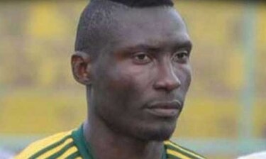 Futbolista muere por objeto arrojado desde las gradas