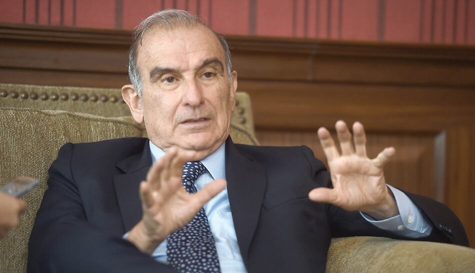 ‘La democracia está en transición’: Humberto de la Calle