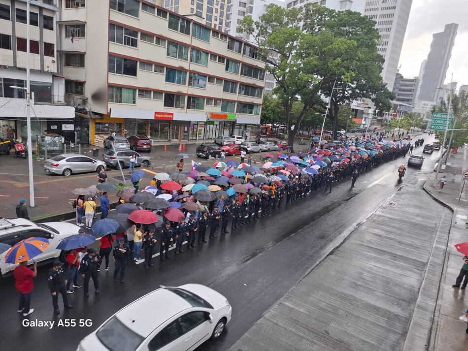 Docentes advierten que seguirán en las calles, exigen la derogatoria de la Ley 462