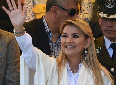 Bolivia suspende relaciones con Cuba