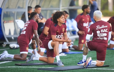 La lesión de Coco Carrasquilla es más delicada de lo esperado y Christiansen no lo llevará a la Copa Oro