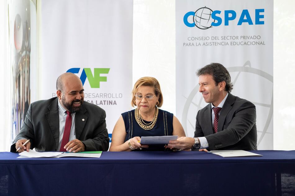 Impulsan programa para que jóvenes universitarios panameños accedan al mercado laboral