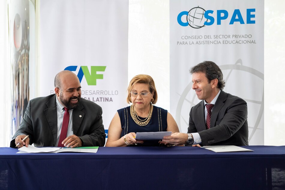 Impulsan programa para que jóvenes universitarios panameños accedan al mercado laboral