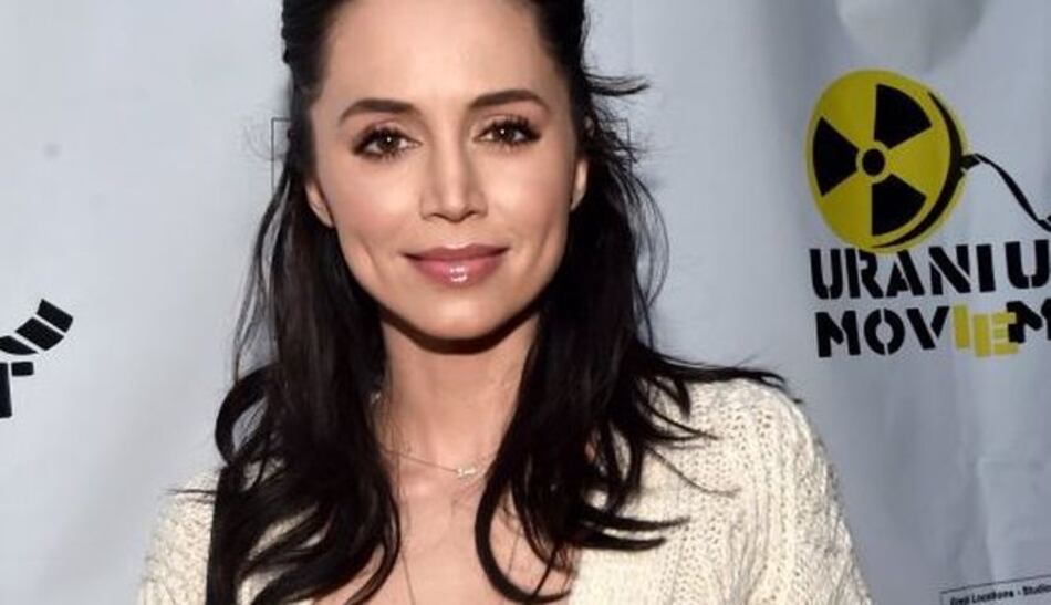 Actriz Eliza Dushku se abre sobre alcoholismo y drogadicción