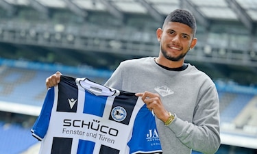 El panameño Andrés Andrade jugará con el Arminia Bielefeld de la primera división alemana