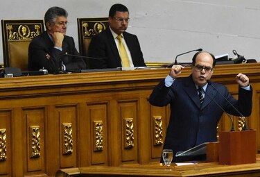 Asamblea de Venezuela rechaza decreto de Maduro sobre estado de excepción