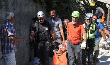 Al menos 159 muertos en el terremoto de Italia