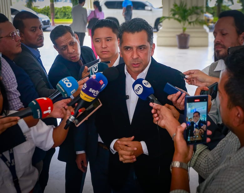 Estos son los candidatos que firmaron el pacto ético electoral