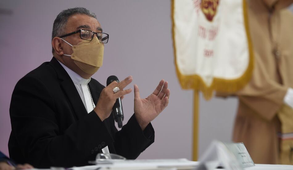 Ulloa y Lacunza representarán a la Conferencia Episcopal Panameña en el funeral de Benedicto XVI