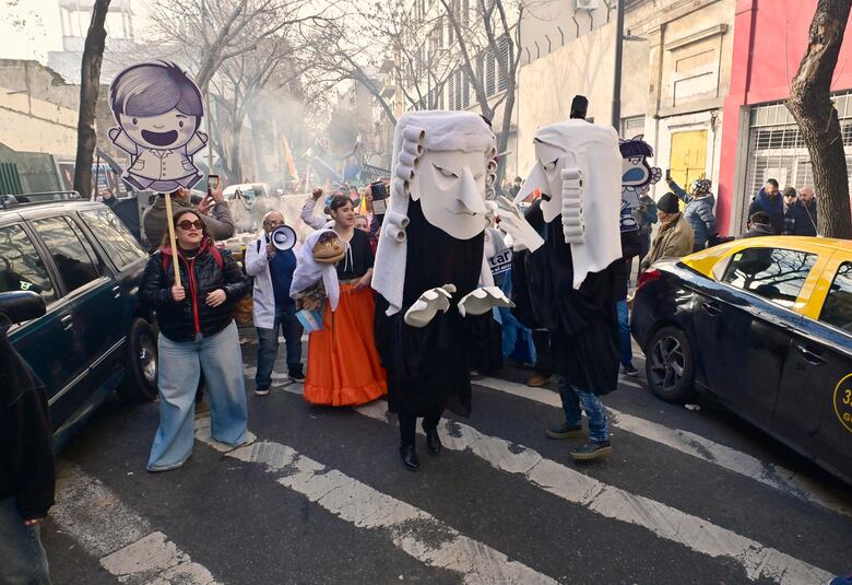 La Justicia argentina otorga la prisión domiciliaria a la expresidenta Cristina Fernández