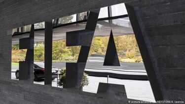 FIFA propone hasta cinco sustituciones para la vuelta del fútbol