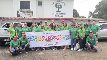 Multivoluntarios comparten en la Casa Hogar La Semillita