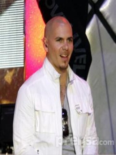 El rapero Pitbull escala el primer lugar de la cartelera Billboard