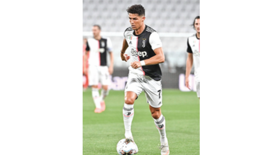 Cristiano anota dos y la Juve acaricia otro título de Serie A