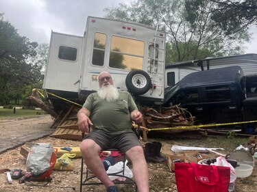 ‘Vi un muro gigante de agua’: testimonio de un superviviente de las inundaciones en Texas