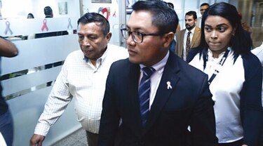Diputado Arquesio Arias se aferra a su curul pese a denuncias