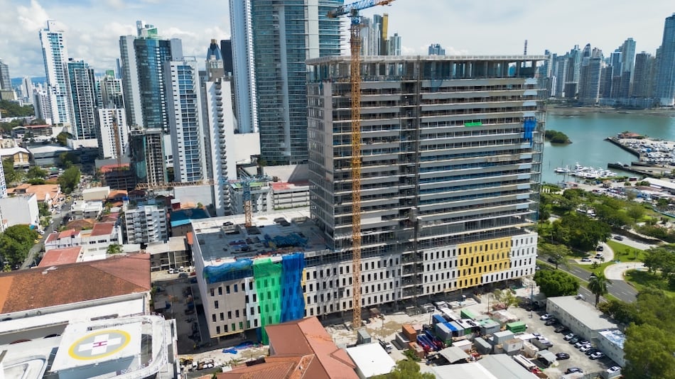 Construcción del nuevo Hospital del Niño se paraliza en medio de protestas