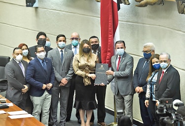 Ejecutivo sanciona ley de protección laboral