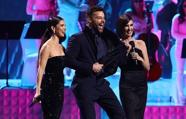 El Grammy Latino, entre música y gestos de protestas