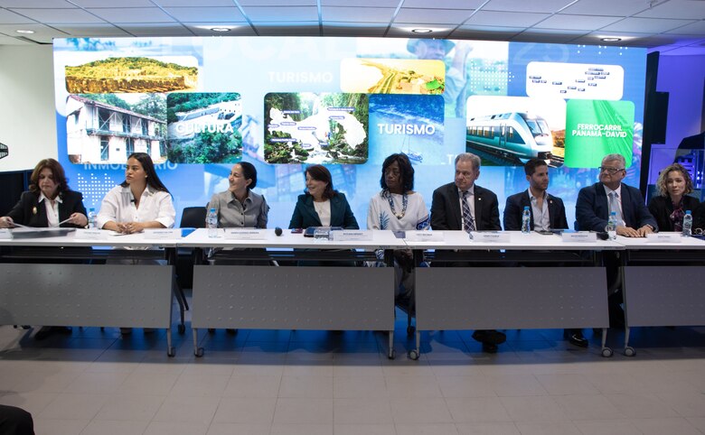 ¿Y la descentralización? La AND apuesta por el ferrocarril para fortalecer a los gobiernos locales