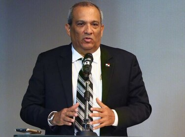 Miambiente confirma que no dará nuevos permisos para tala por un año