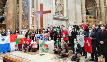 Panamá entrega a Portugal los símbolos de la JMJ