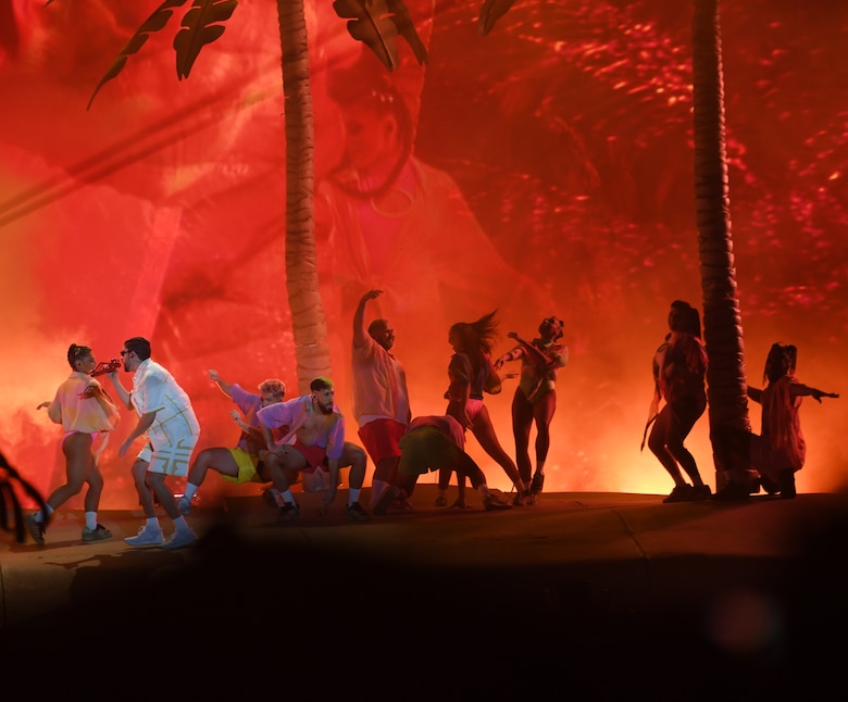 Más de 33 mil fanáticos disfrutaron del show de Bad Bunny en Panamá