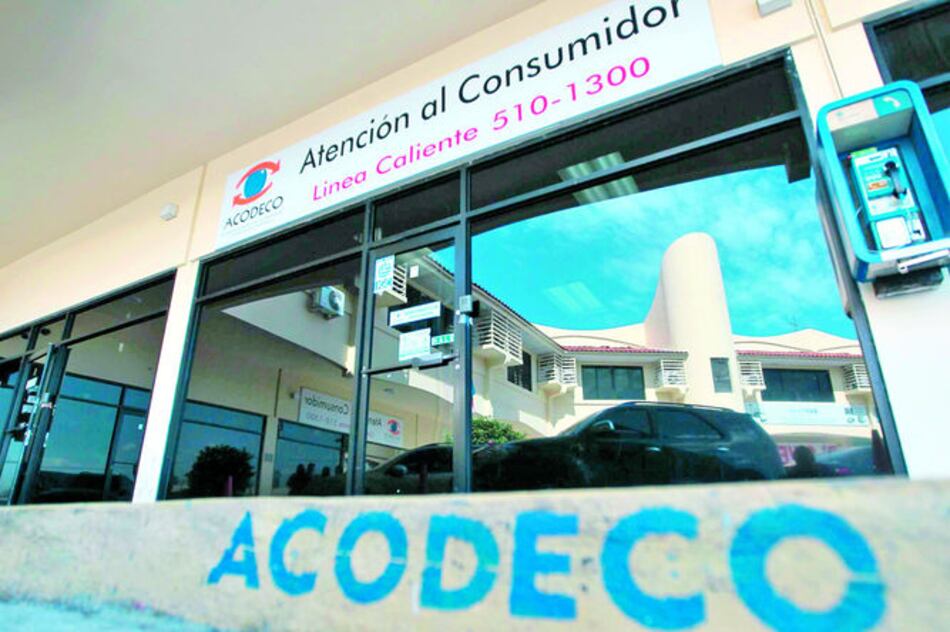 Acodeco lleva a cabo inspección a pizzería