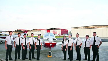 Primera promoción de pilotos de la ALAS