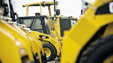 Sube dividendo de Caterpillar