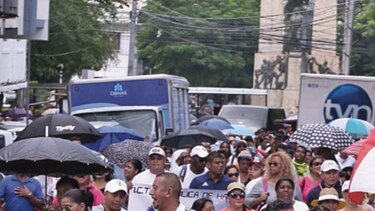 Docentes piden devolución de dinero descontado