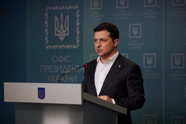El presidente ucraniano invita al papa a mediar entre Ucrania y Rusia